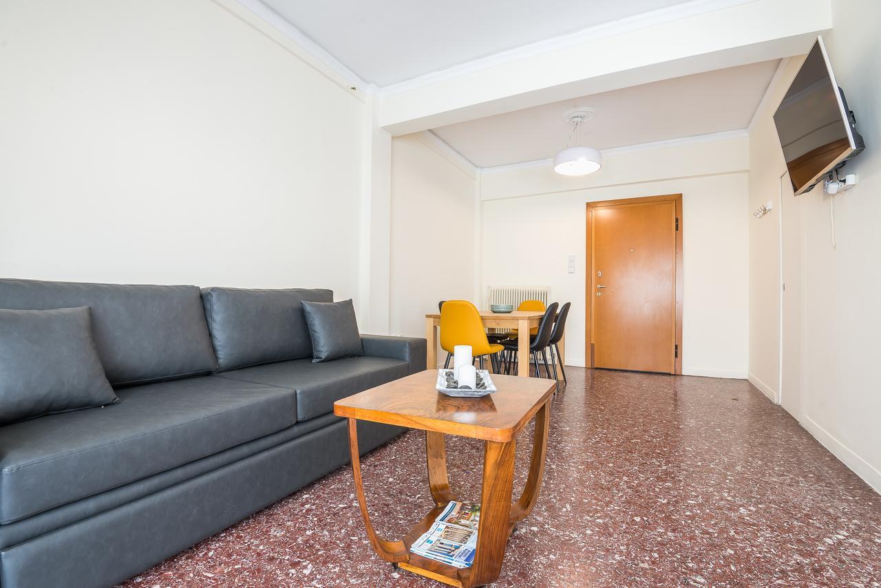 Acropolis View Paradise Apartments เอเธนส์ ภายนอก รูปภาพ