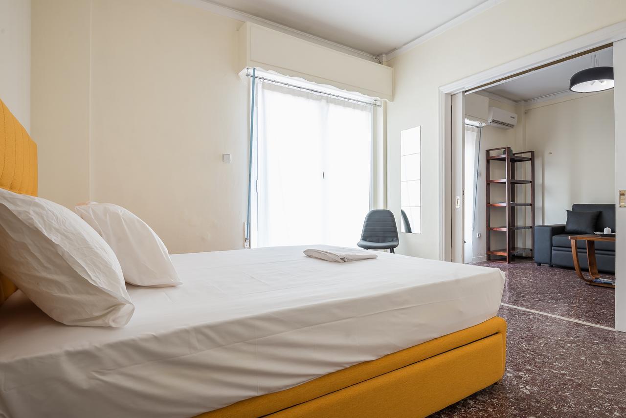 Acropolis View Paradise Apartments เอเธนส์ ภายนอก รูปภาพ